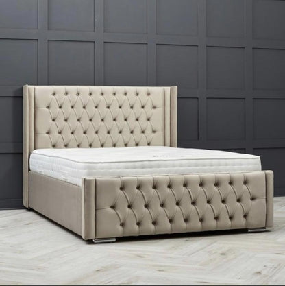 Superior Windsor Winged Upholstered Bed